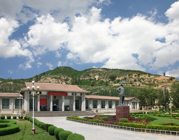 延安干部培训教育基地-延安革命纪念馆